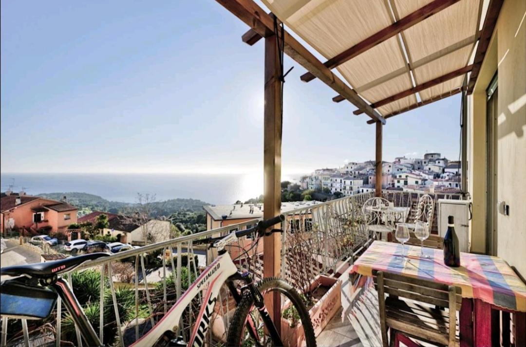 Апартаменты Il Balcone Su Montecristo, Bike Friendly - Goelba Каполивери Экстерьер фото